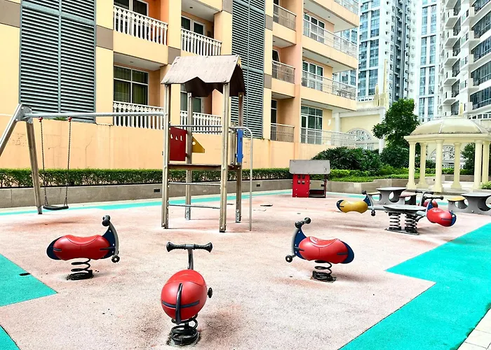 Bgc 1br, Steps To Venice Mall, 300mbps Fiber, Balcony, Pool 19j Manille