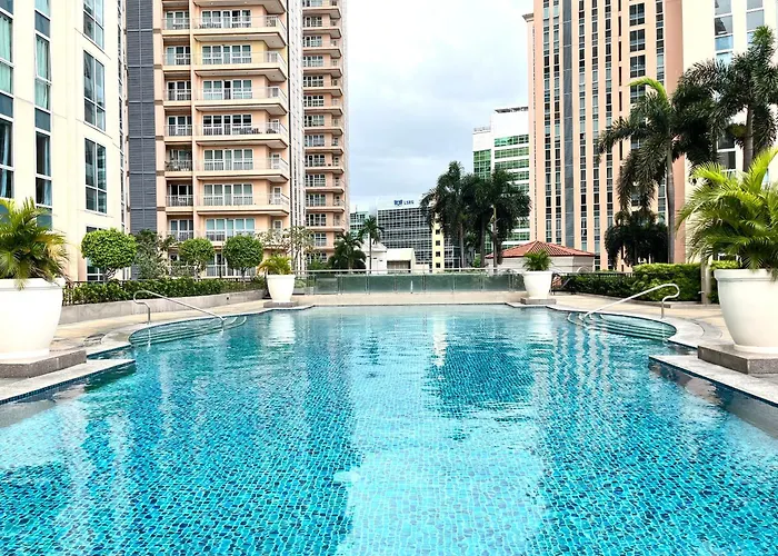 Appartement Bgc 1br, Steps To Venice Mall, 300mbps Fiber, Balcony, Pool 19j *